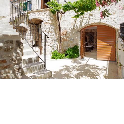 Four-Bedroom Holiday Home in Bol