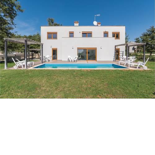Four-Bedroom Holiday Home in Buici