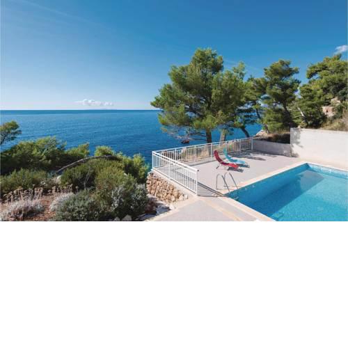 Four-Bedroom Holiday Home in Dingac