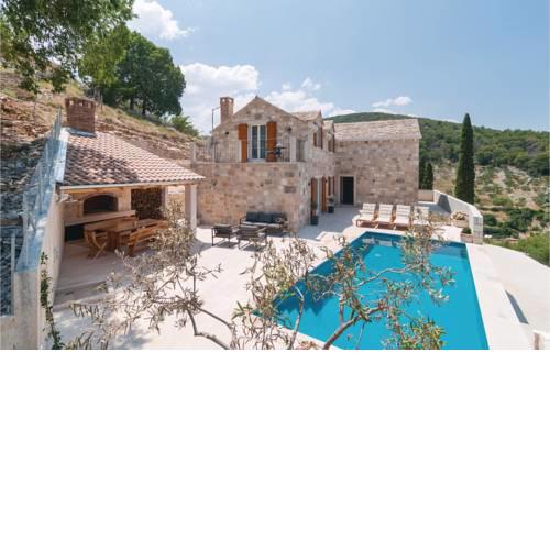 Four-Bedroom Holiday Home in Dol