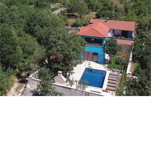 Four-Bedroom Holiday Home in Dugopolje