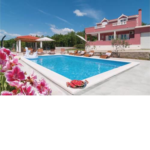 Four-Bedroom Holiday Home in Dugopolje