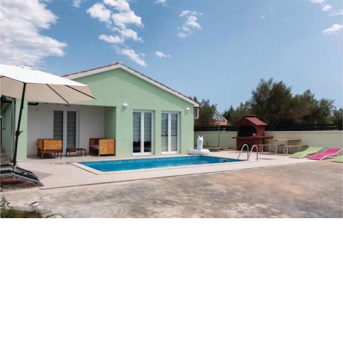 Four-Bedroom Holiday Home in Fazana