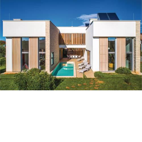 Four-Bedroom Holiday Home in Fiorini