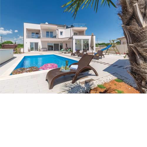 Four-Bedroom Holiday Home in Galizana