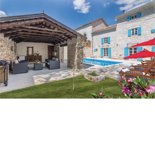 Four-Bedroom Holiday Home in Kringa