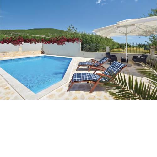 Four-Bedroom Holiday Home in Krusvar