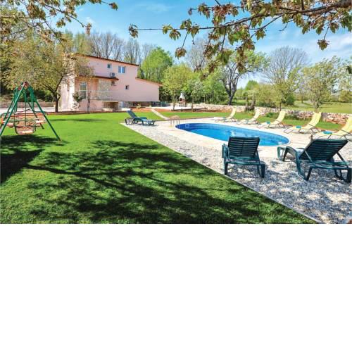 Four-Bedroom Holiday Home in Lecevica