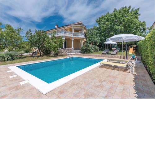 Four-Bedroom Holiday Home in Linardici