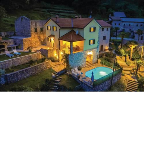 Four-Bedroom Holiday Home in Lovranska Draga