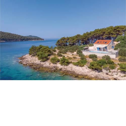 Four-Bedroom Holiday Home in Mikulina Luka
