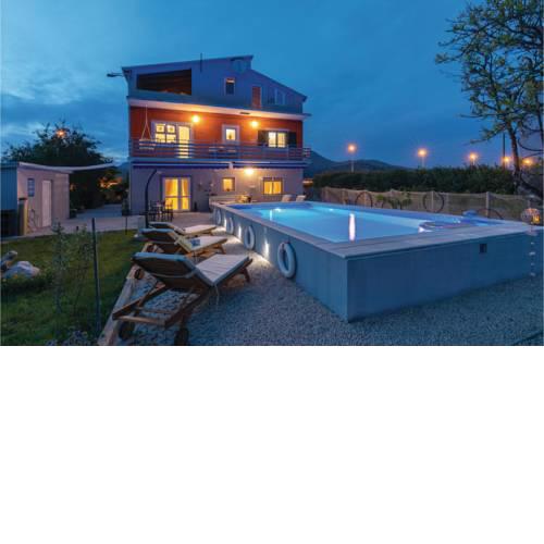 Four-Bedroom Holiday Home in Opuzen