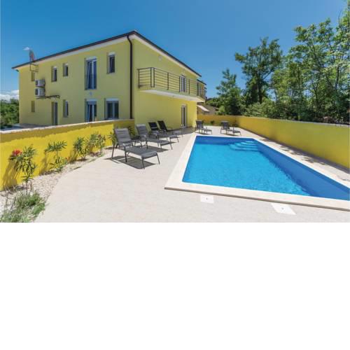 Four-Bedroom Holiday Home in Perci
