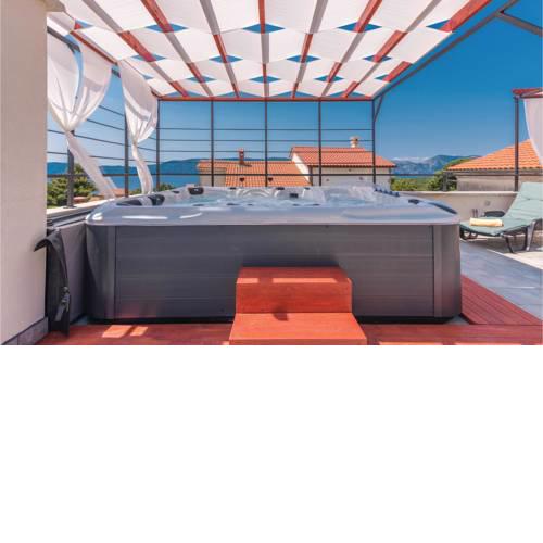 Four-Bedroom Holiday Home in Pinezici