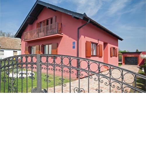 Four-Bedroom Holiday Home in Popovac