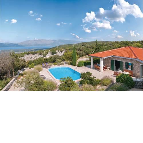 Four-Bedroom Holiday Home in Praznica