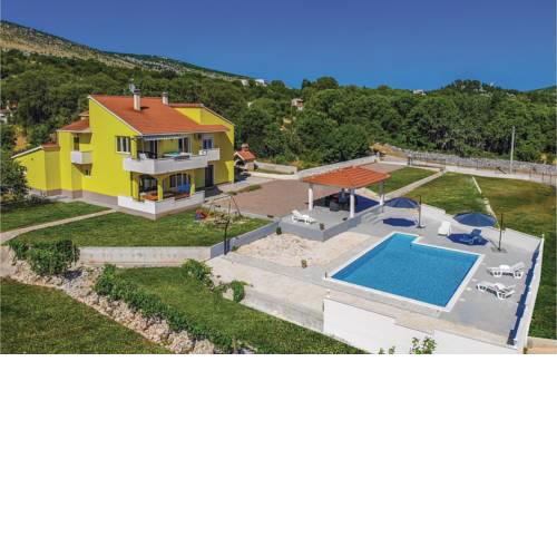 Four-Bedroom Holiday Home in Primorski Dolac