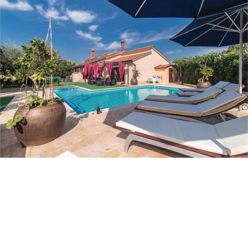 Four-Bedroom Holiday Home in Pula