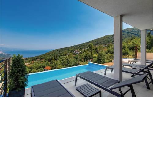 Four-Bedroom Holiday Home in Rukavac