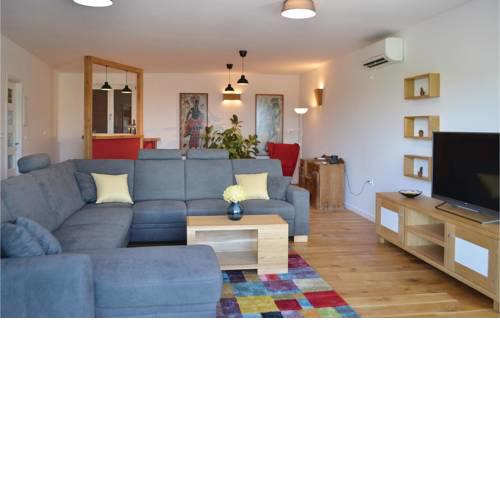 Four-Bedroom Holiday Home in Svirce