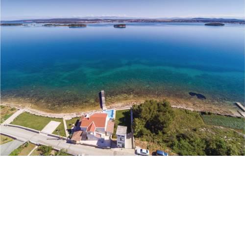 Four-Bedroom Holiday Home in Tkon
