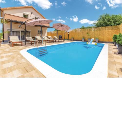 Four-Bedroom Holiday Home in Trilj