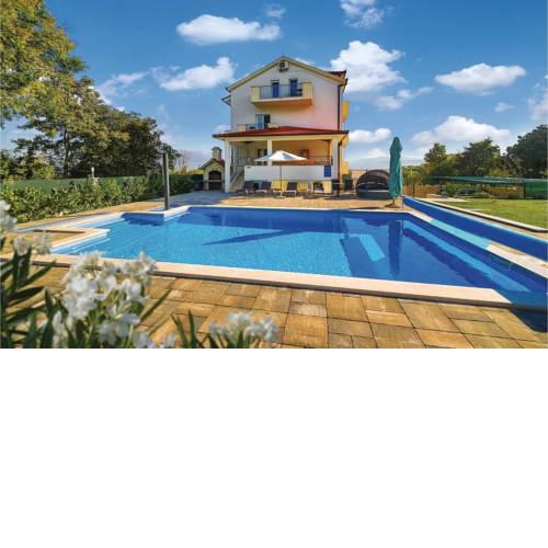 Four-Bedroom Holiday Home in Trilj