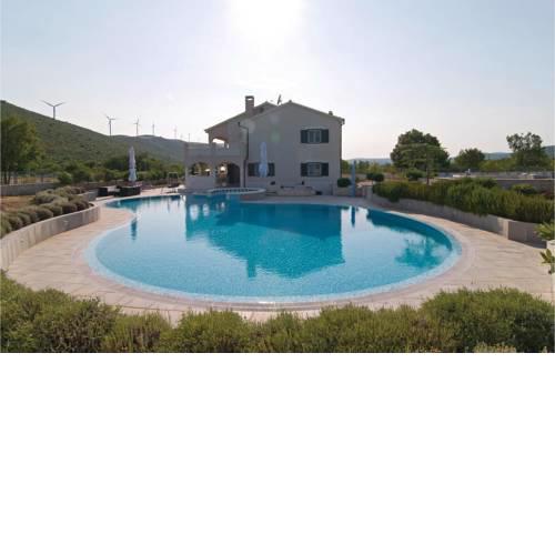 Four-Bedroom Holiday Home in Trogir