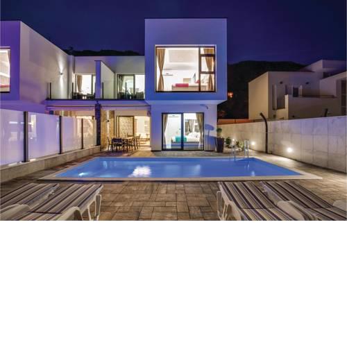 Four-Bedroom Holiday home Kostelj with Sea View 04