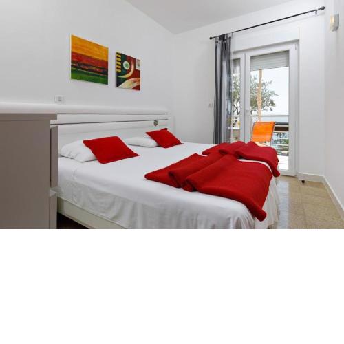 Fully equiped Beach Apartments with its own balcony