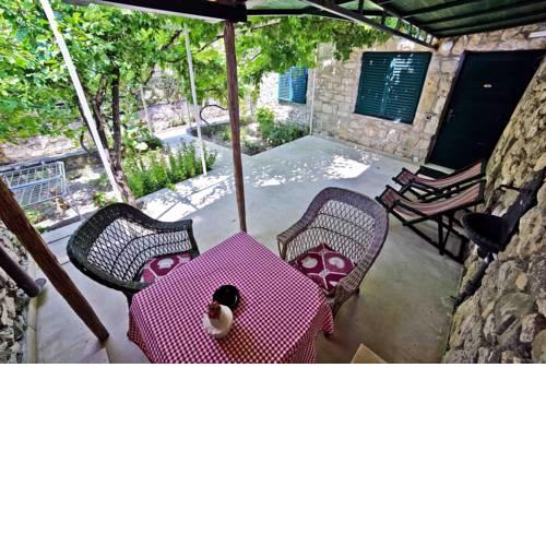 Garden Apartment Hotel