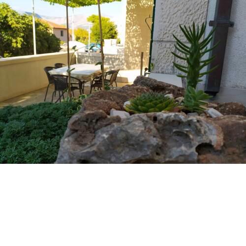 Garden apartment with a View