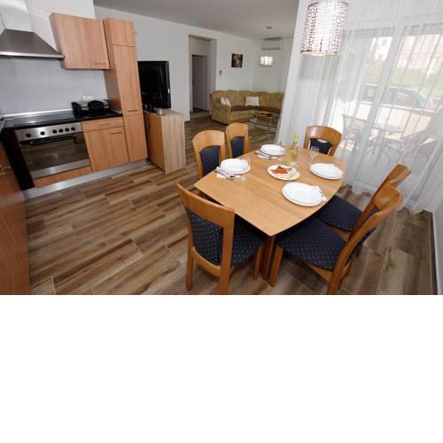 Gloria Apartment
