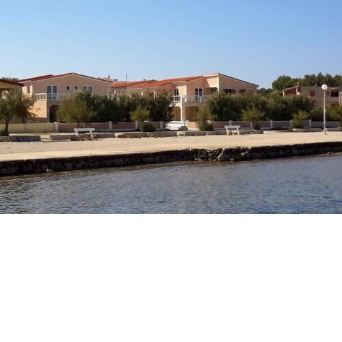 Grande Villa Luxueuse au bord de la plage