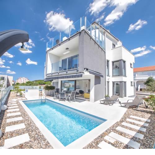Grgurev Ante Kukure 93 - Apartman Karen