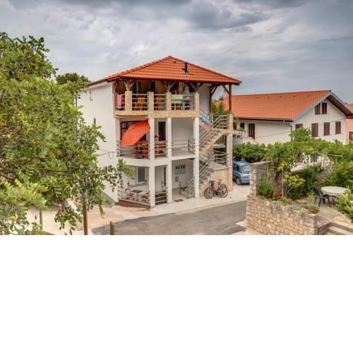 Guest House Lara