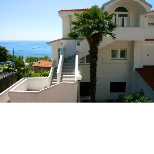 Guest House More