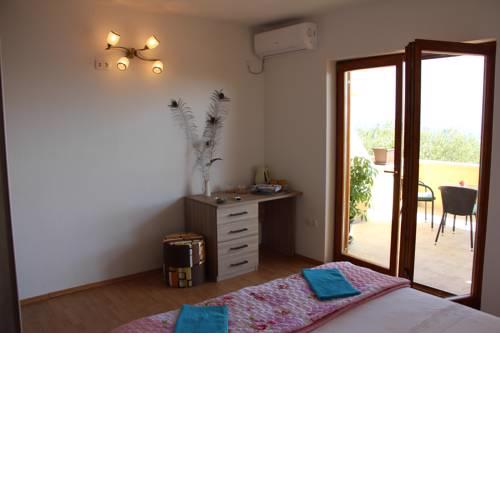 Guest House Pine Tree