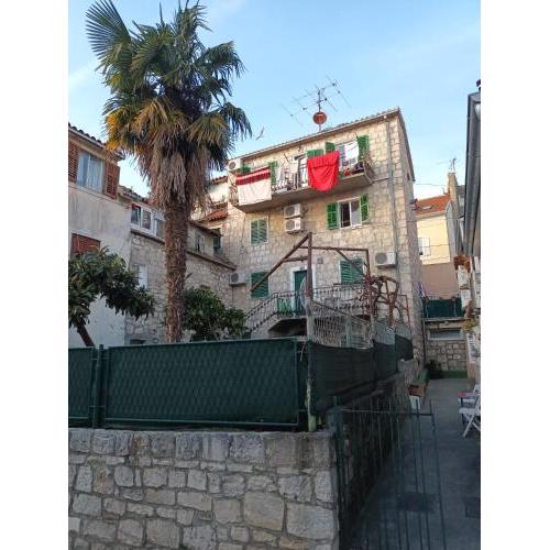 Guest house with beautiful courtyard