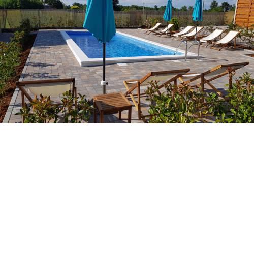Guest house with pool