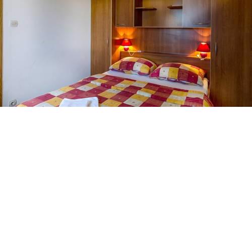 Guesthouse Novalja (3565)