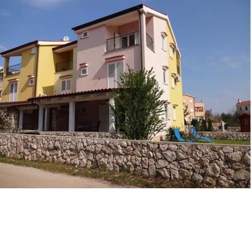Guki Apartments