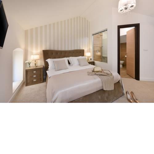 Harvey's luxury rooms