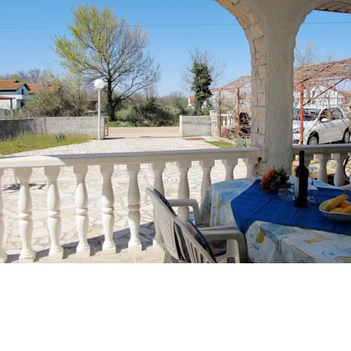 Haus Domagoj 320S