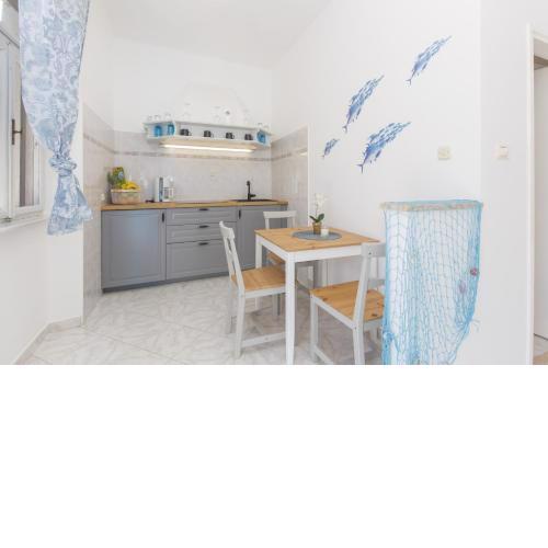 HEA APARTMENTS