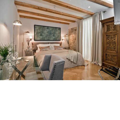Heritage Hotel 19