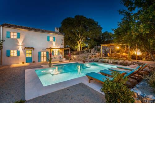 Heritage Villa Laurel