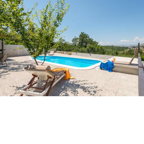 Hillside view holiday home JoVi