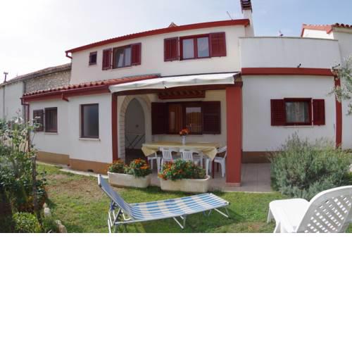 Holiday apartment in village Dobrani
