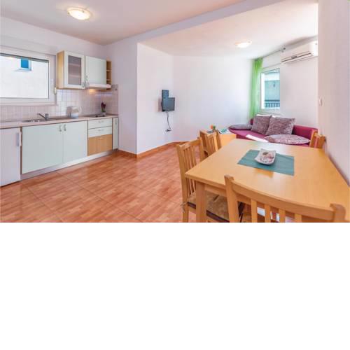 Holiday Apartment Krvavica 08